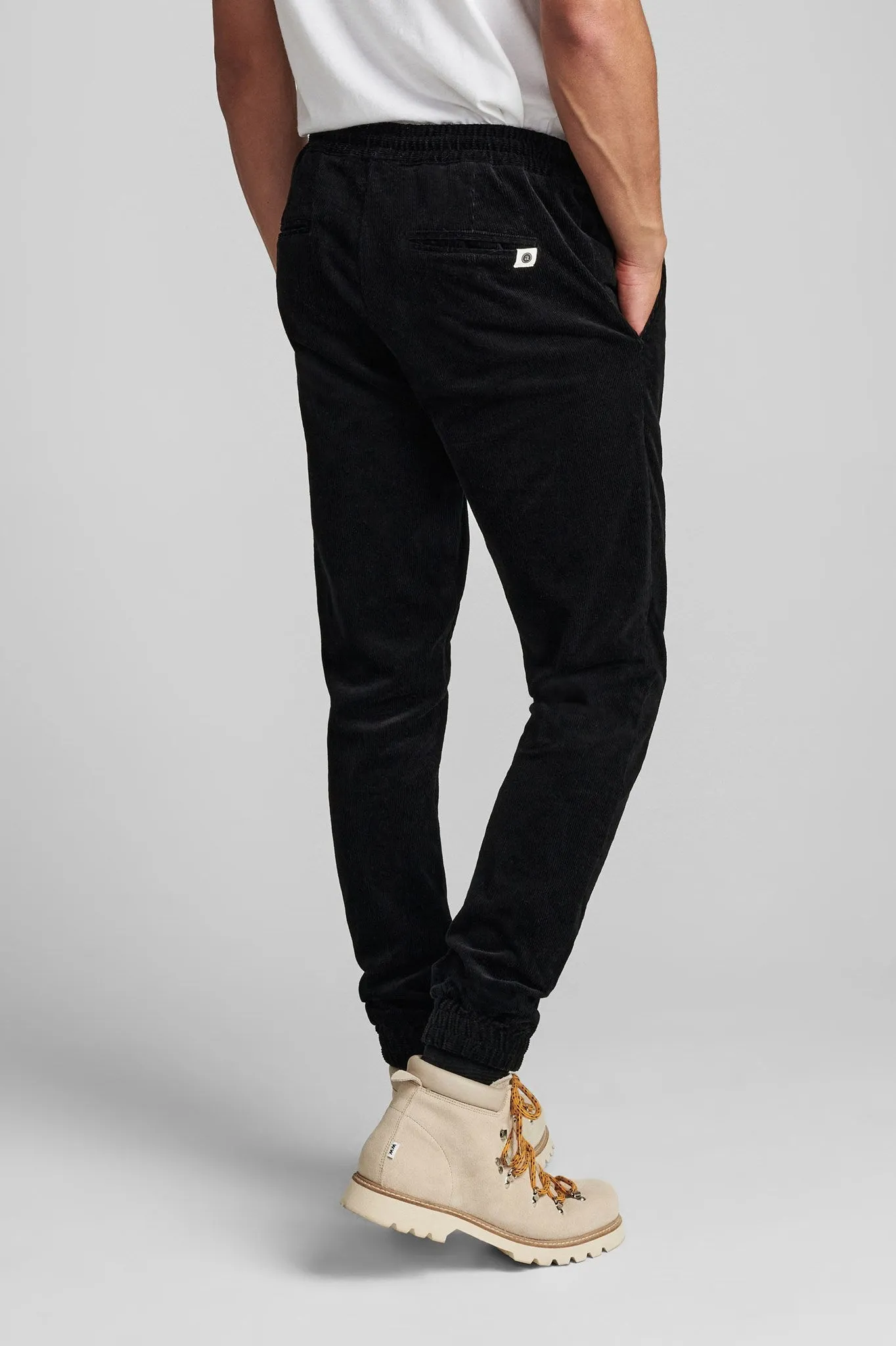 AKJIM CORDUROY ELASTIC PANTS - Caviar