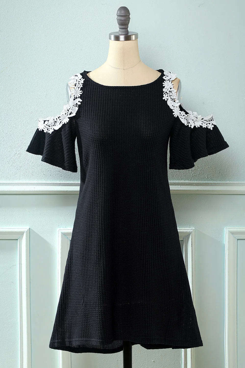 Black Cold Shoulder Knitted Dress with Appliques