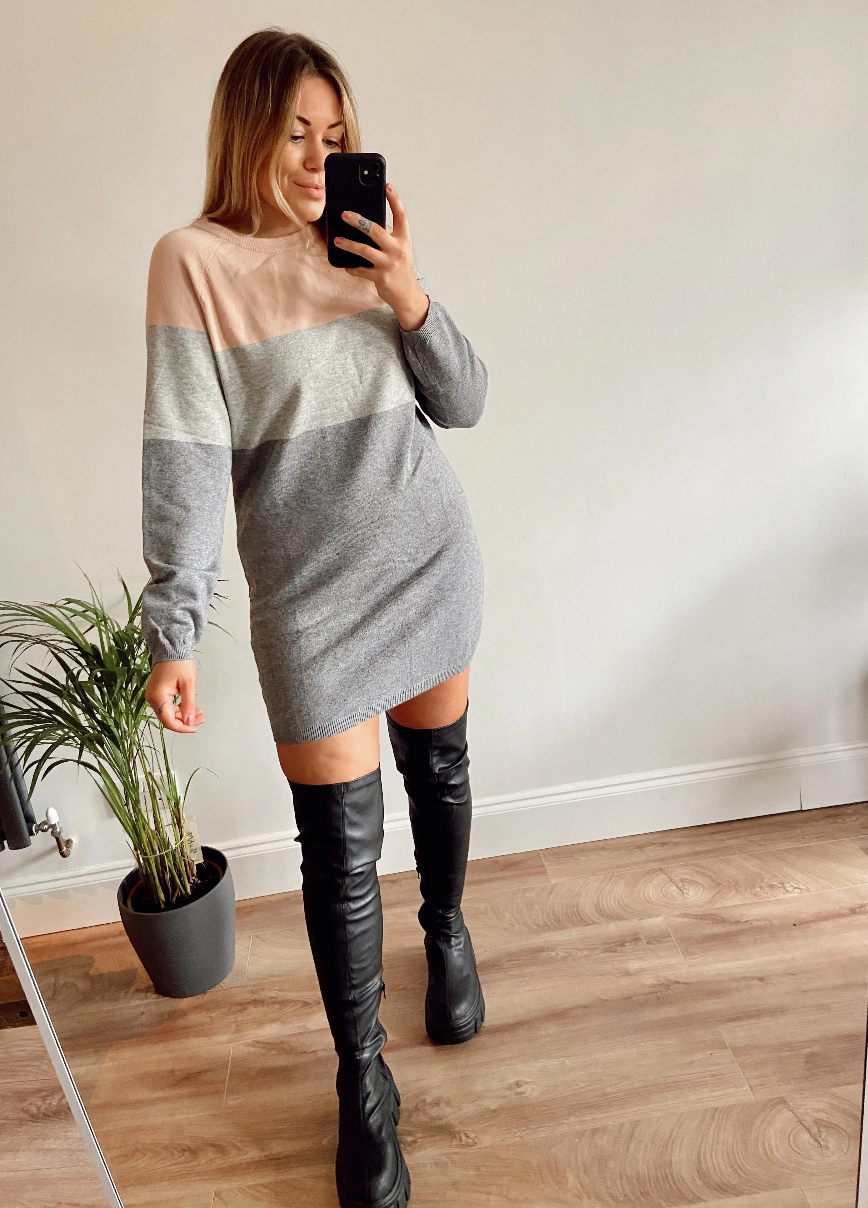 Jolie Pink Colour Block Long Sleeve Knitted Jumper Dress