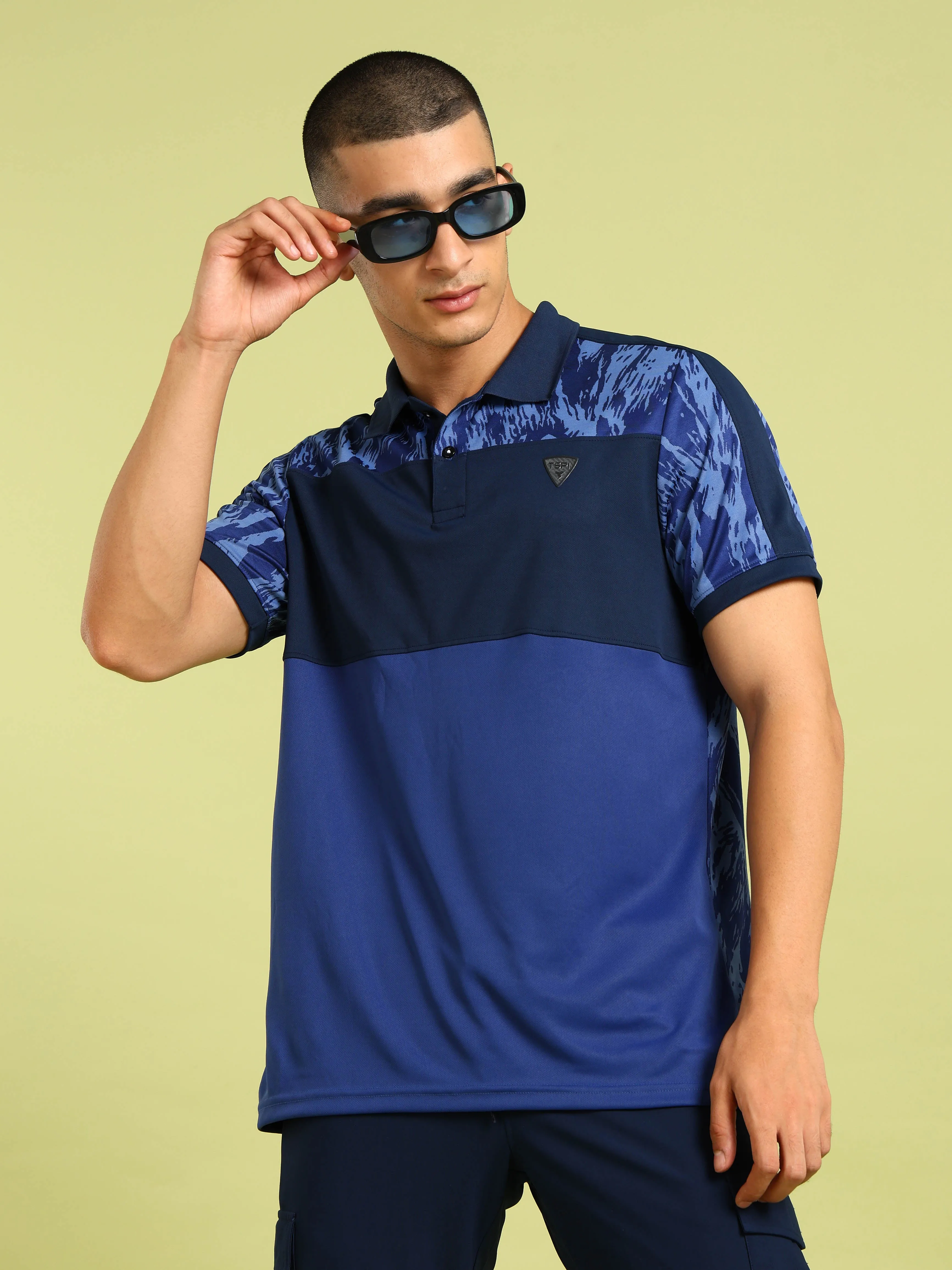 Men Colorblock Slim Fit Polo Sports T-shirt with DOUBLE COOL