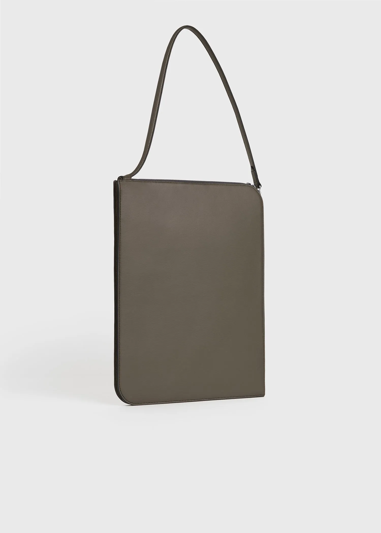 Slim tote ash